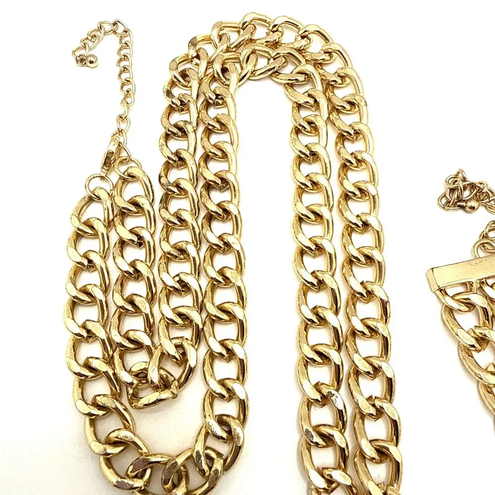 bebe cheetah pendant